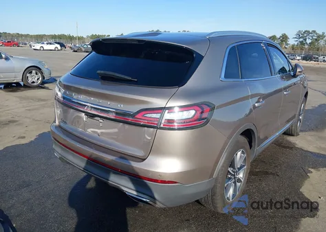 2021 Lincoln Nautilus Standard z USA, uszkodzony, nr VIN 2LMPJ6J92MBL10571